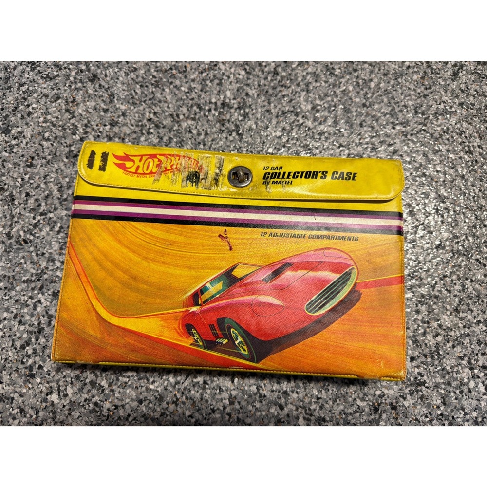 Vintage 1968 Hot Wheels 12 Car Collectors Case Mattel 5143 Yellow With 10 Cars